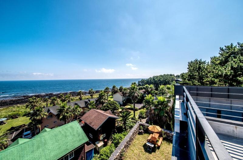Gasthaus Sea And Wave Seogwipo Exterior foto