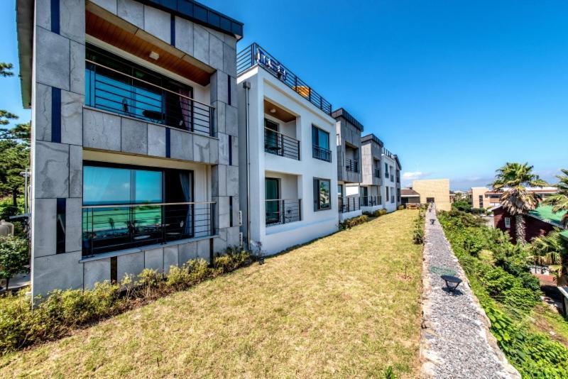 Gasthaus Sea And Wave Seogwipo Exterior foto